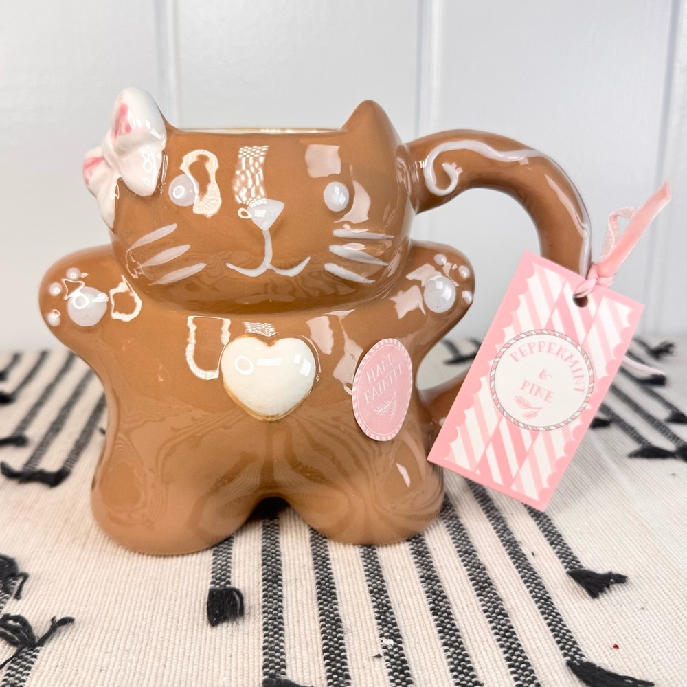 NEW Peppermint & Pine Gingerbread Cat Christmas Mug